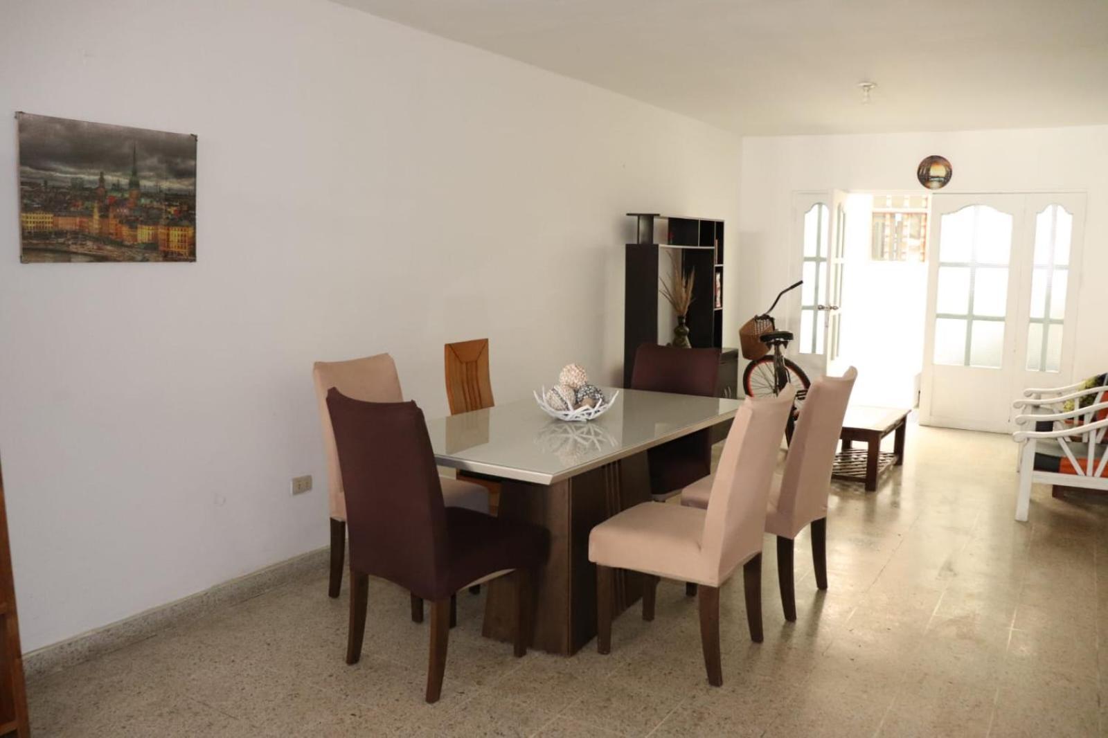 Yellow House Huanchaco Luaran gambar