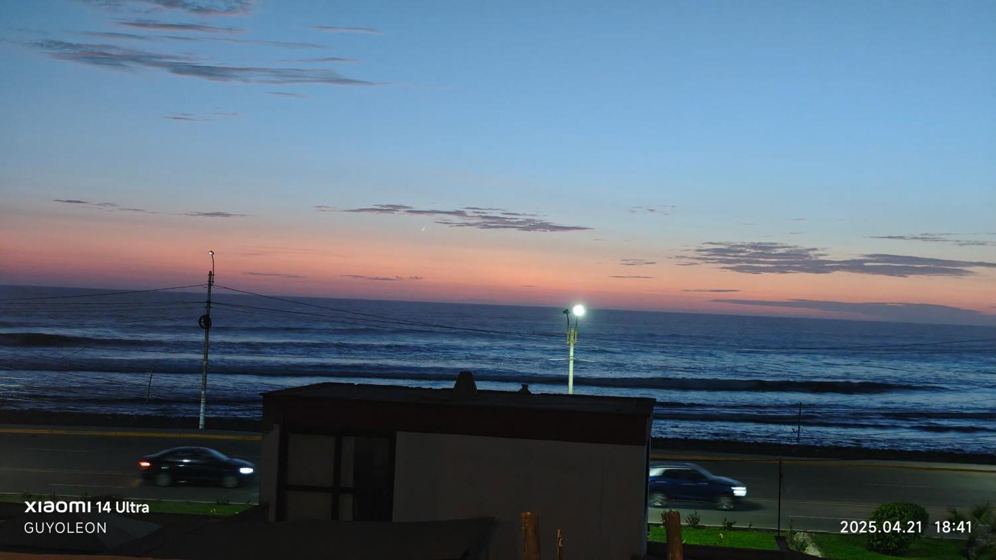 Yellow House Huanchaco Luaran gambar